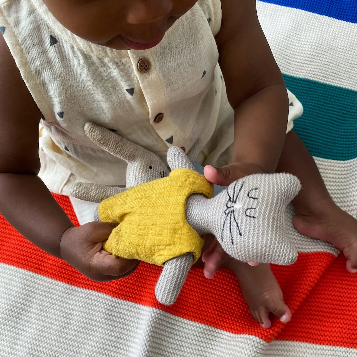 Cat Pocket Pal Rattle - Simply Rye