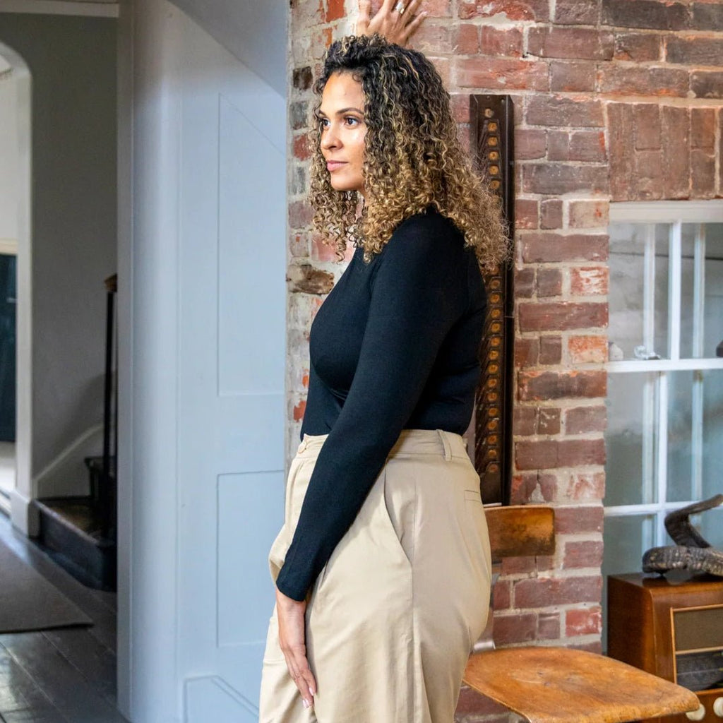 Chalk Monica T-Shirt - Black - Simply Rye