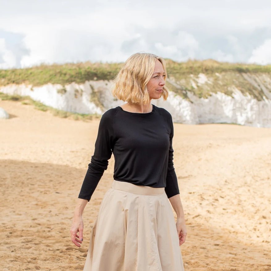 Chalk Monica T-Shirt - Black - Simply Rye