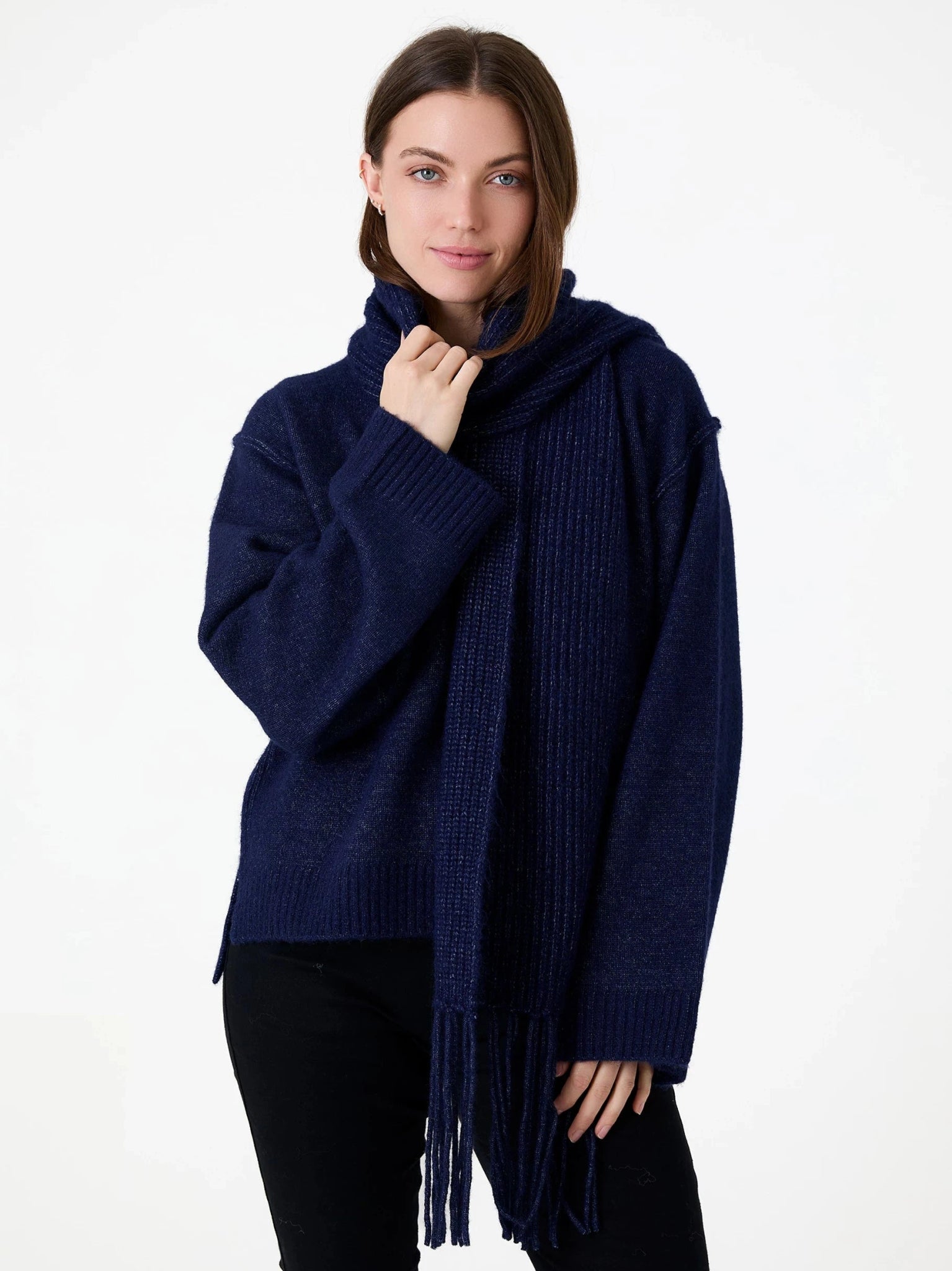 Chunky Tassel Scarf - Navy - Simply Rye