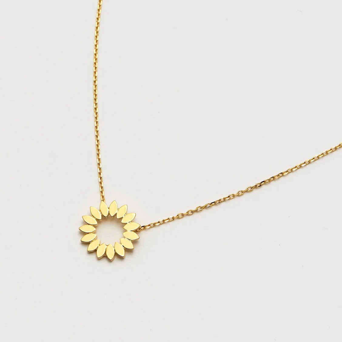 Estella Bartlett Modern Flower Necklace - Simply Rye