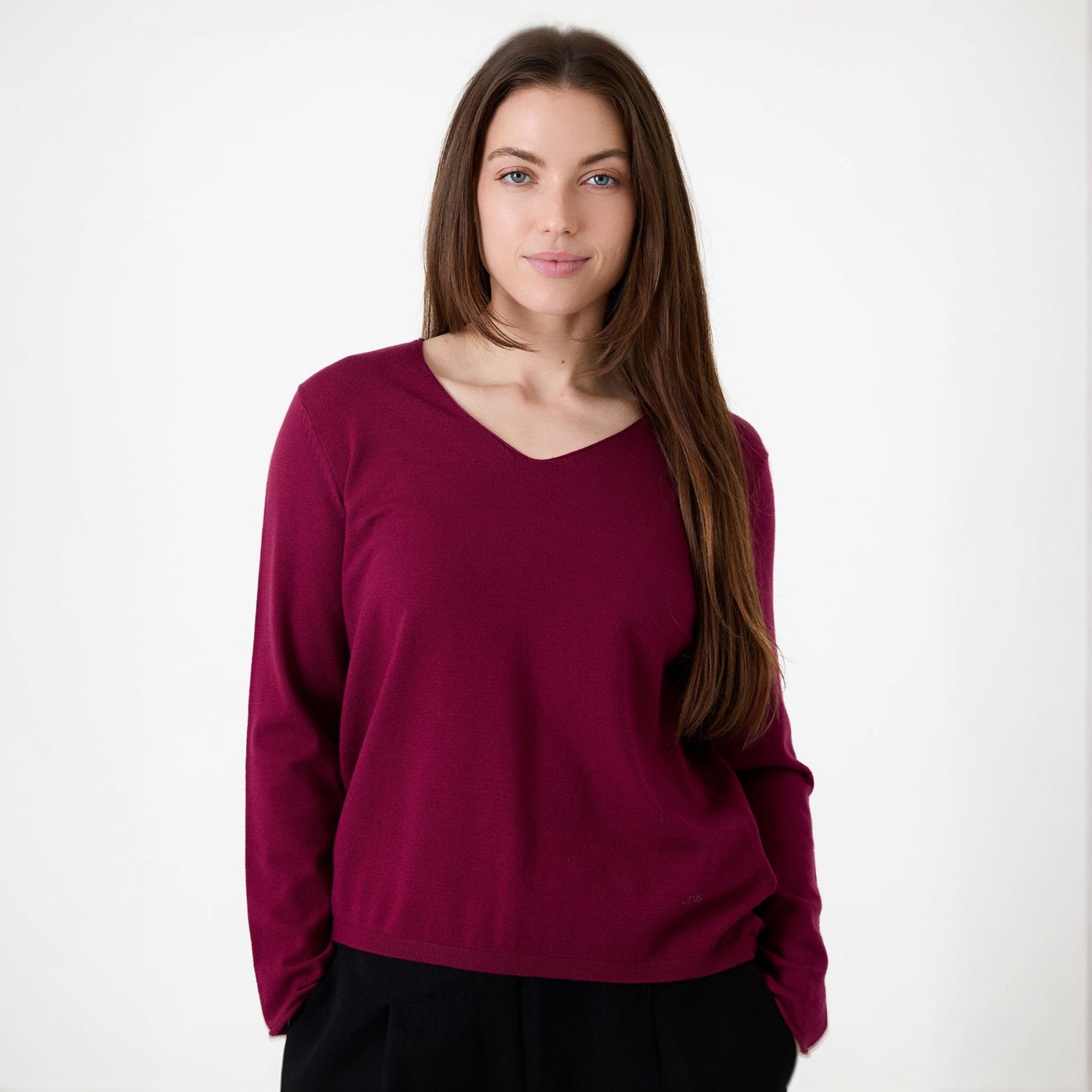 Fitted V Neck Jumper - Berry - Simply Rye