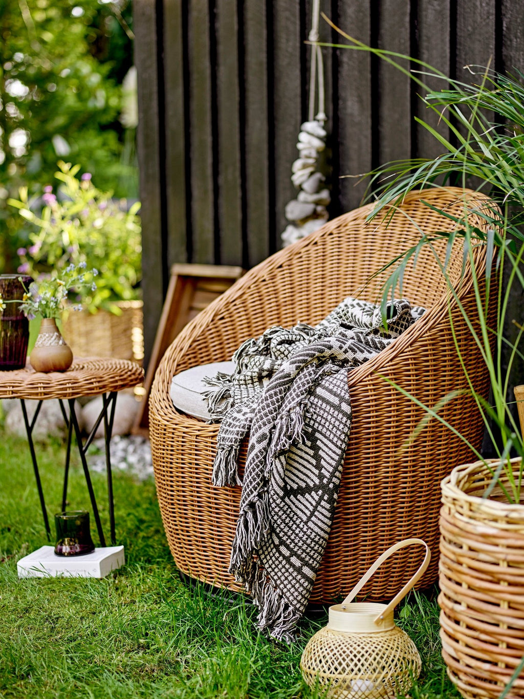 Gutte Throw - Black - Simply Rye