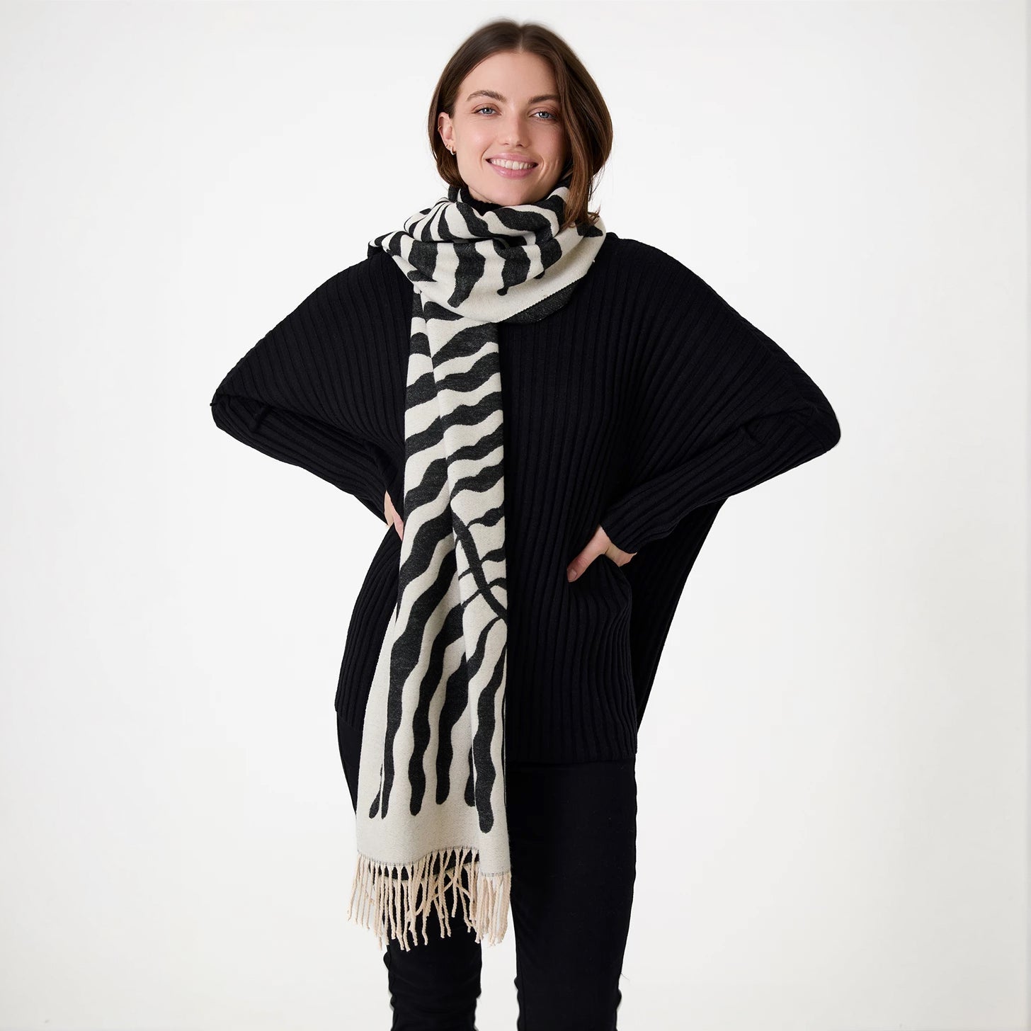 Jacquard Doubleface Scarf - Black - Simply Rye