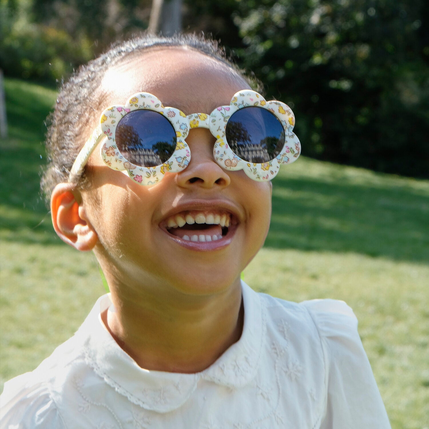 Rockahula Petal Flower Sunglasses - Simply Rye